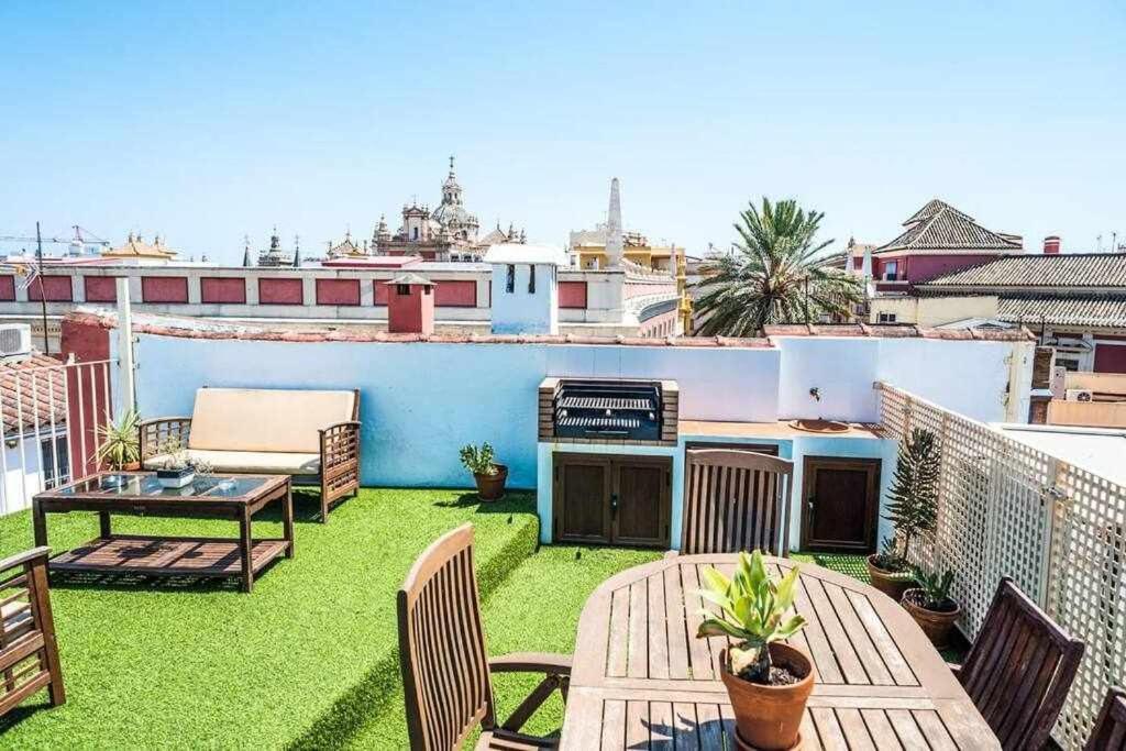 Atico Con Piscina Junto Catedral De Sevilla エクステリア 写真