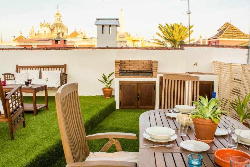 Atico Con Piscina Junto Catedral De Sevilla エクステリア 写真