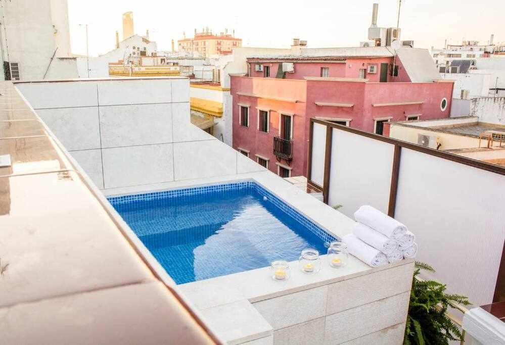 Atico Con Piscina Junto Catedral De Sevilla エクステリア 写真