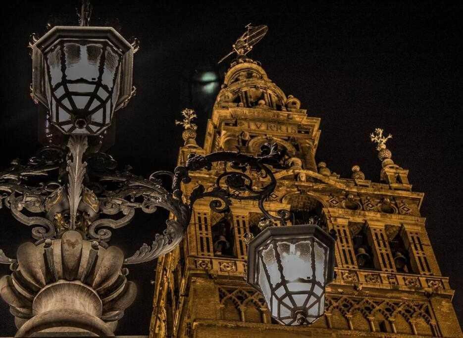Atico Con Piscina Junto Catedral De Sevilla エクステリア 写真